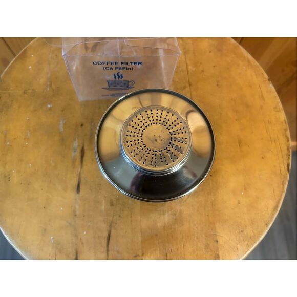 Vietnamese Traditional "Phin" Coffee Brewer (5587) - Picture 7 of 9